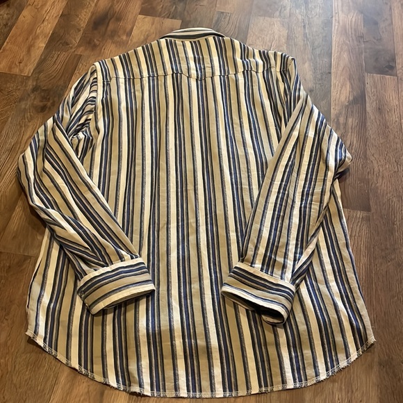 Wrangler Vintage X-Long Tails Button Down - Picture 7 of 8